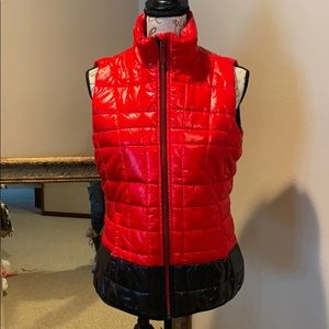Lole’ Red Puffer Full ZIP Vest Medium